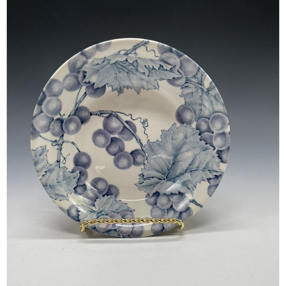 Royal Stafford Fine Earthenware England Blue Grape & Leaves BOWL 6.75"